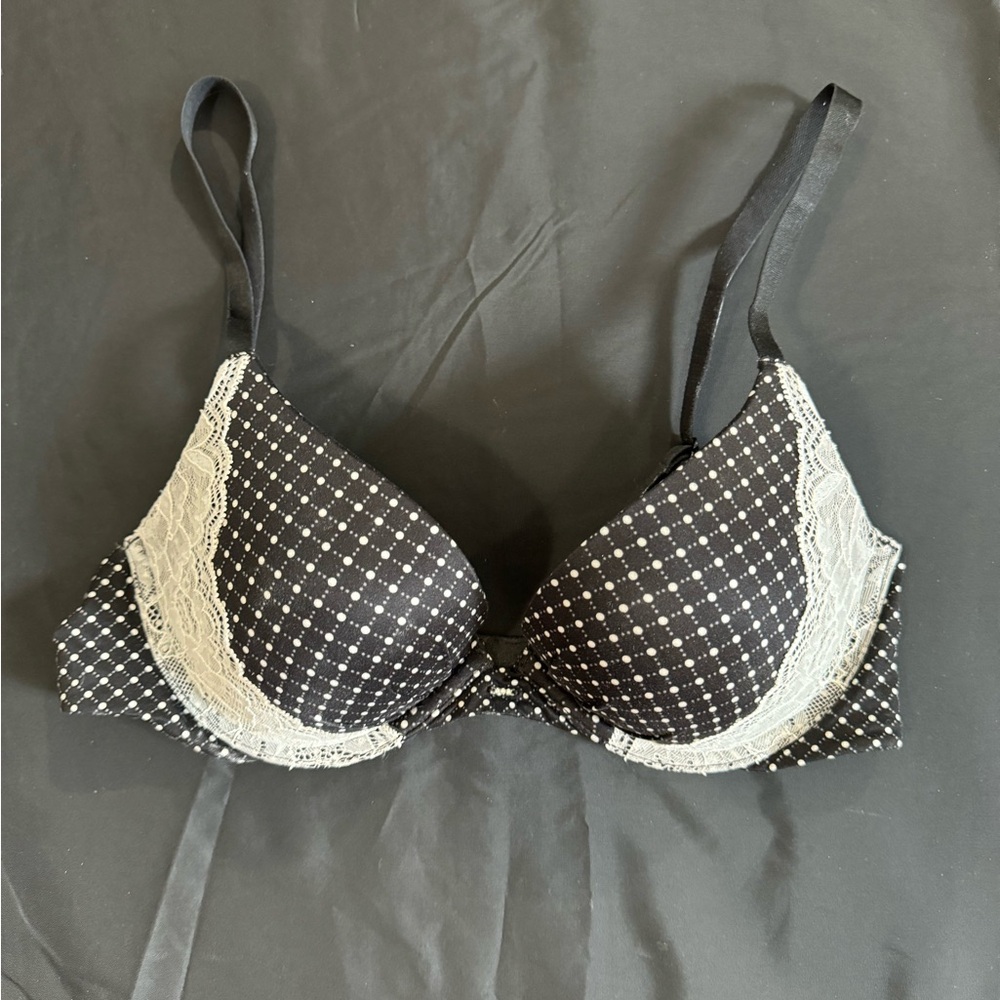 Fabulous by Victoria’s Secret Plunge bra 34C